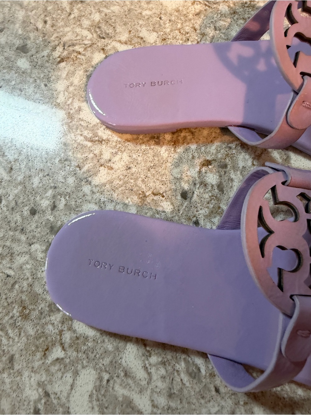 Tory Burch Miller soft Sandal. Color Lavender Cloud. Size 8 - Picture 4 of 8